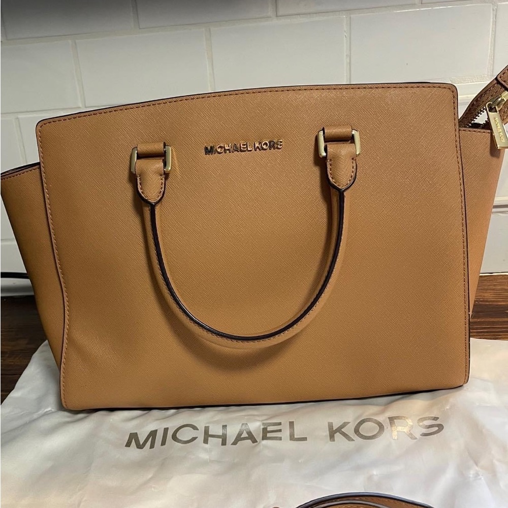 Michael Kors Selma Satchel